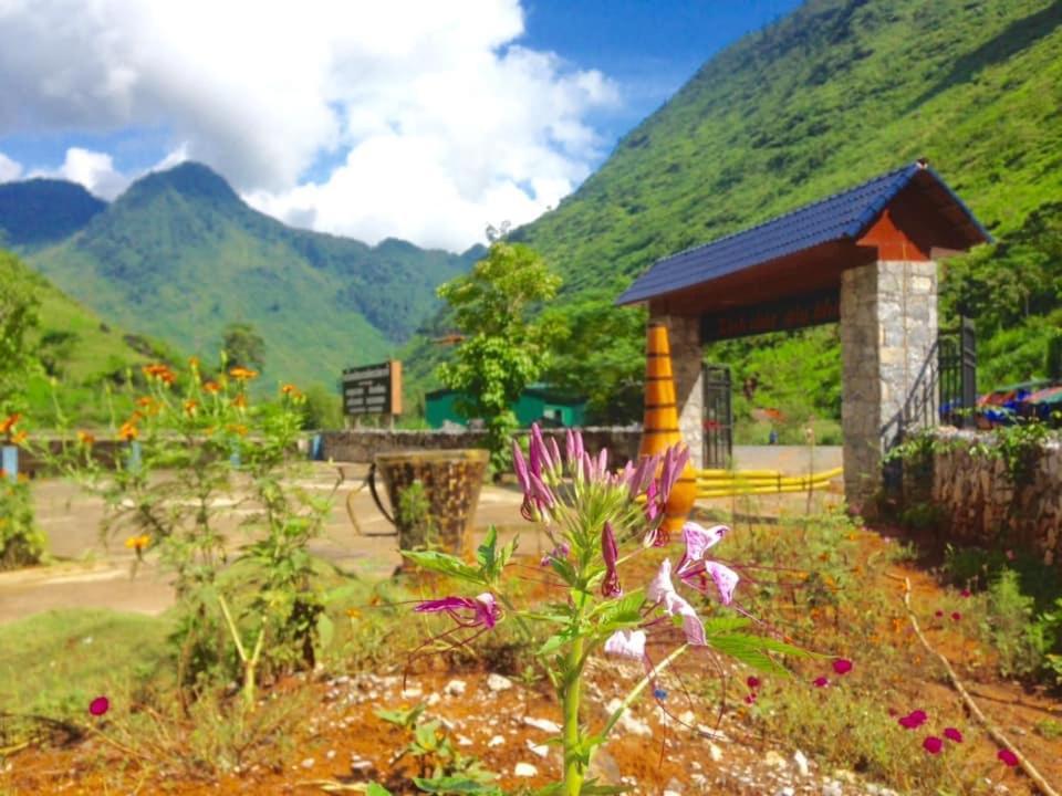 Diem Dung Chan Can Ty Ha Giang Exterior foto