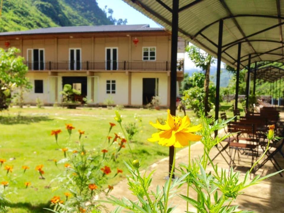 Diem Dung Chan Can Ty Ha Giang Exterior foto