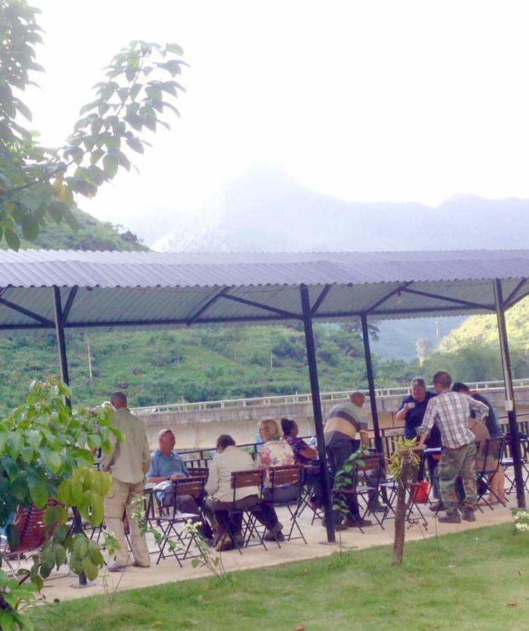 Diem Dung Chan Can Ty Ha Giang Exterior foto